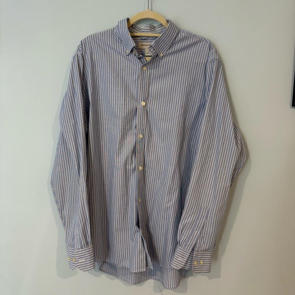 Banana Republic Blue and White Striped Button Down Shirt